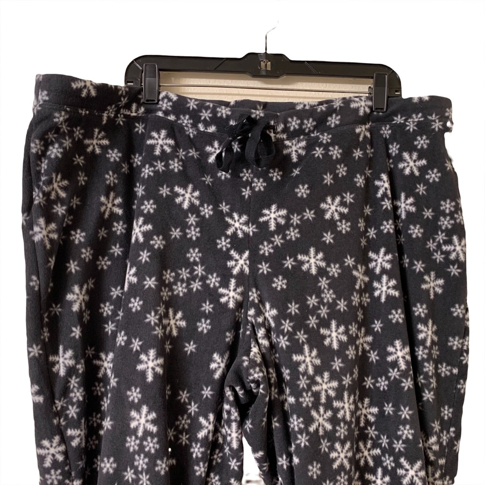 Old Navy Snowflake Fuzzy Pajama Pants